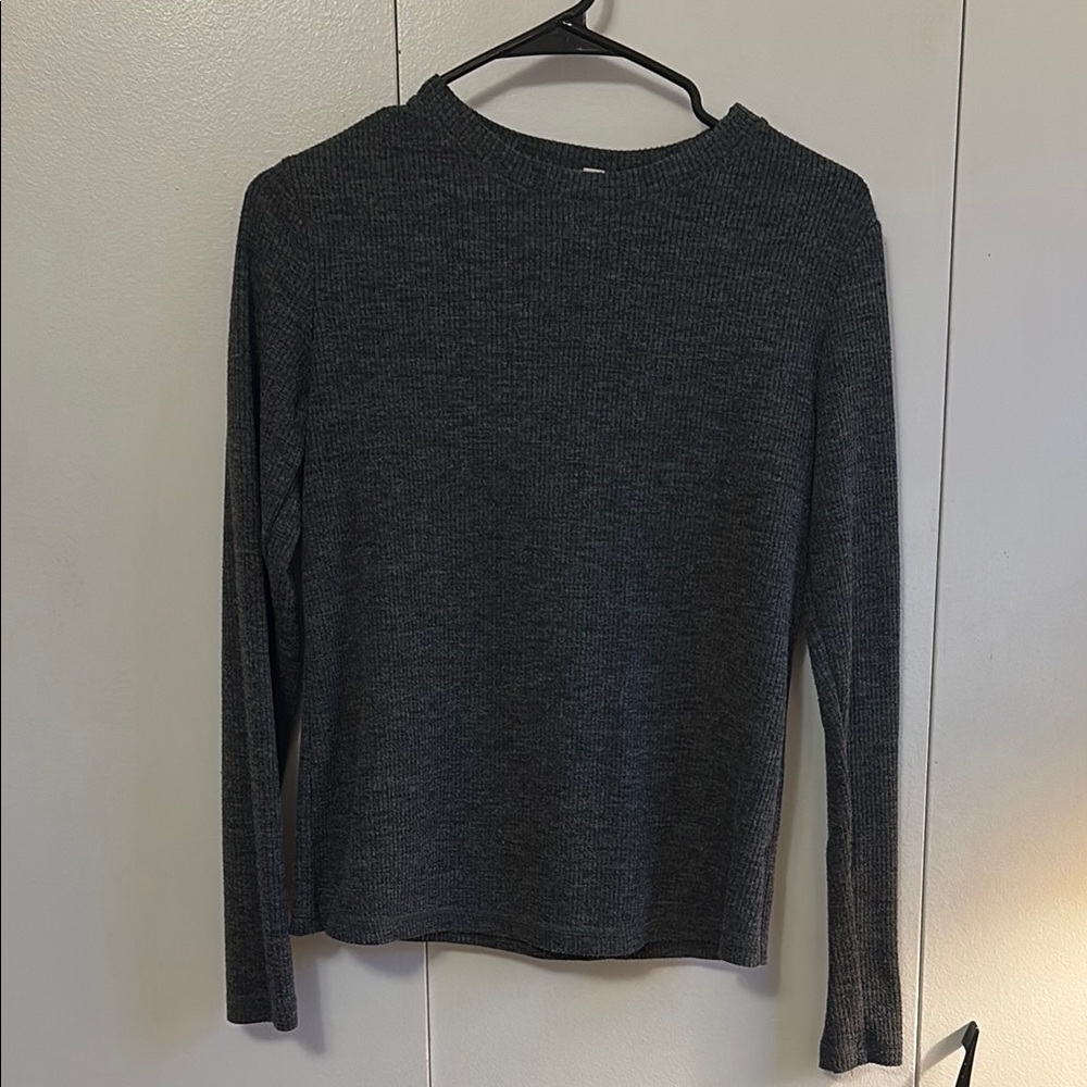 Gray Long Sleeve Knit Top
